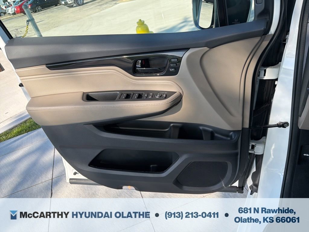 Used 2023 Honda Odyssey Touring image 35