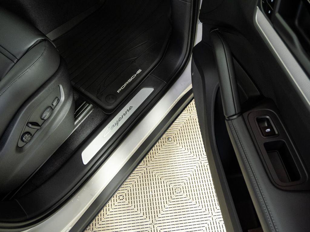 New 2026 Porsche Cayenne AWD/4WD image 27