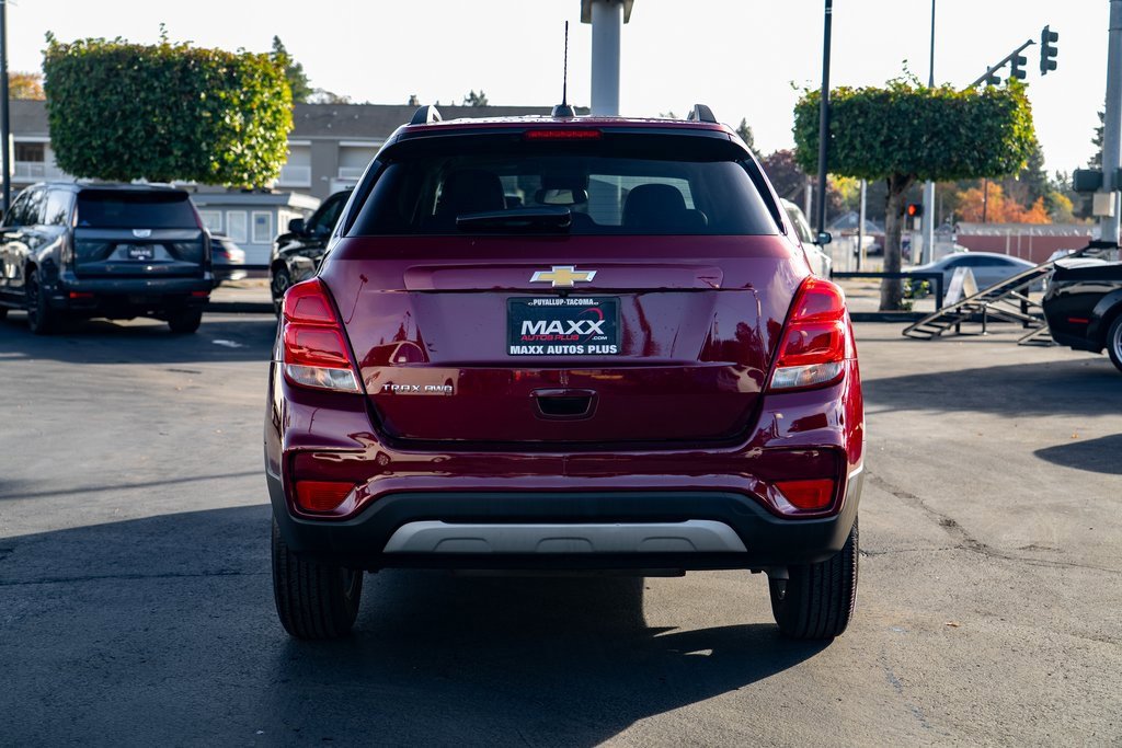 Used 2022 Chevrolet Trax LT w/ LT Convenience Package image 10