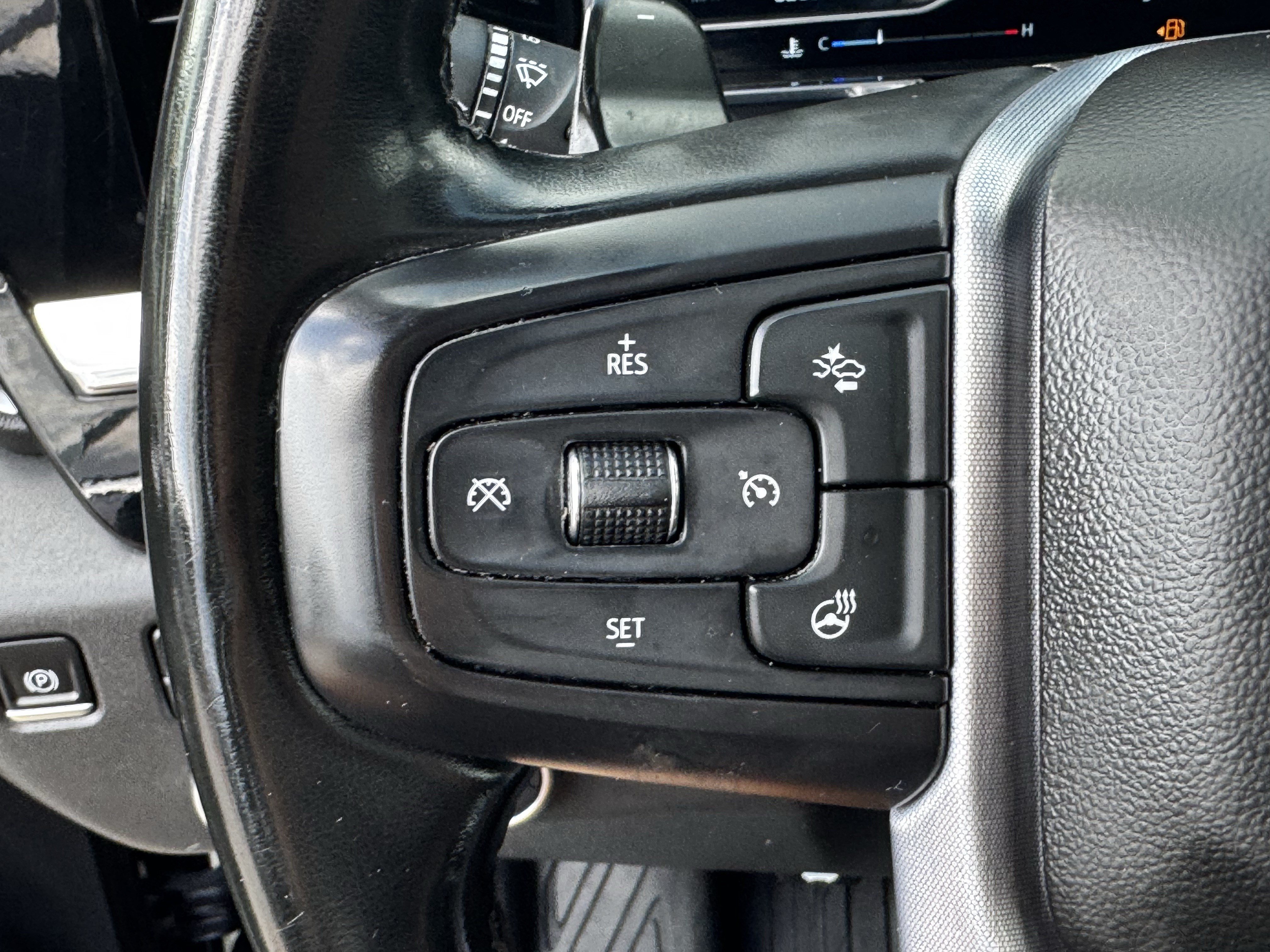 Used 2023 GMC Sierra 1500 SLT AWD/4WD image 16