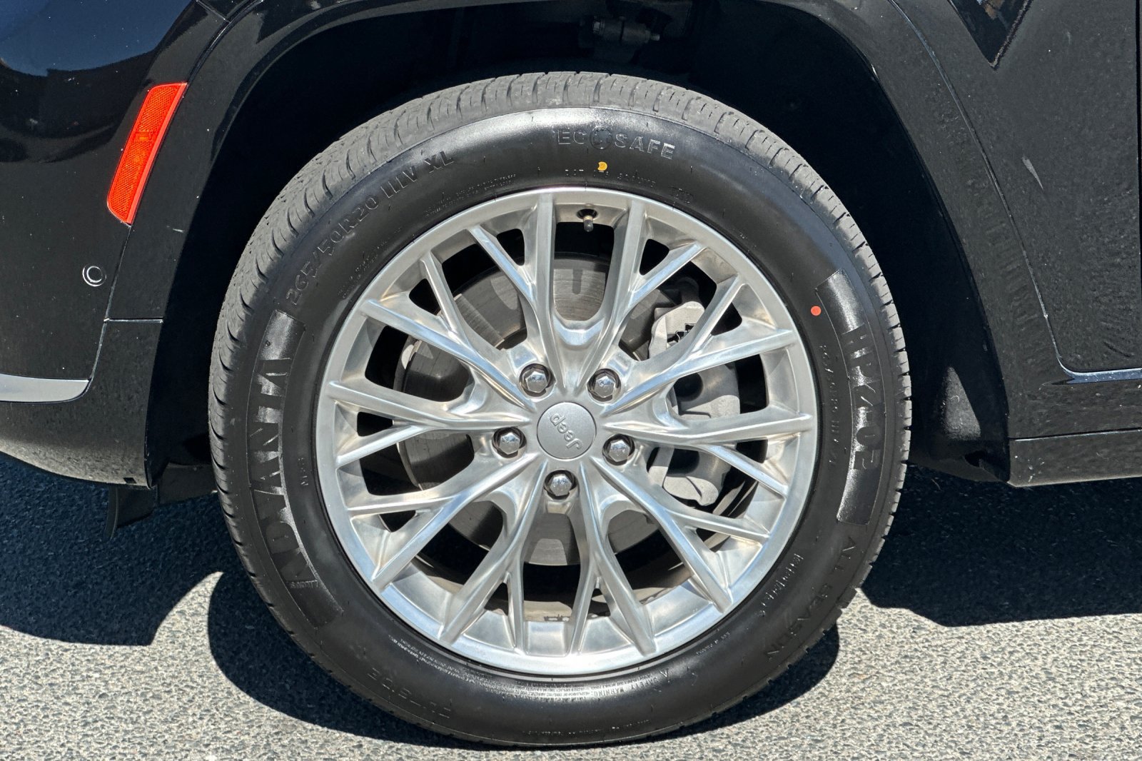 Used 2021 Jeep Grand Cherokee L Summit w/ Advanced Protech Group IV AWD/4WD image 27
