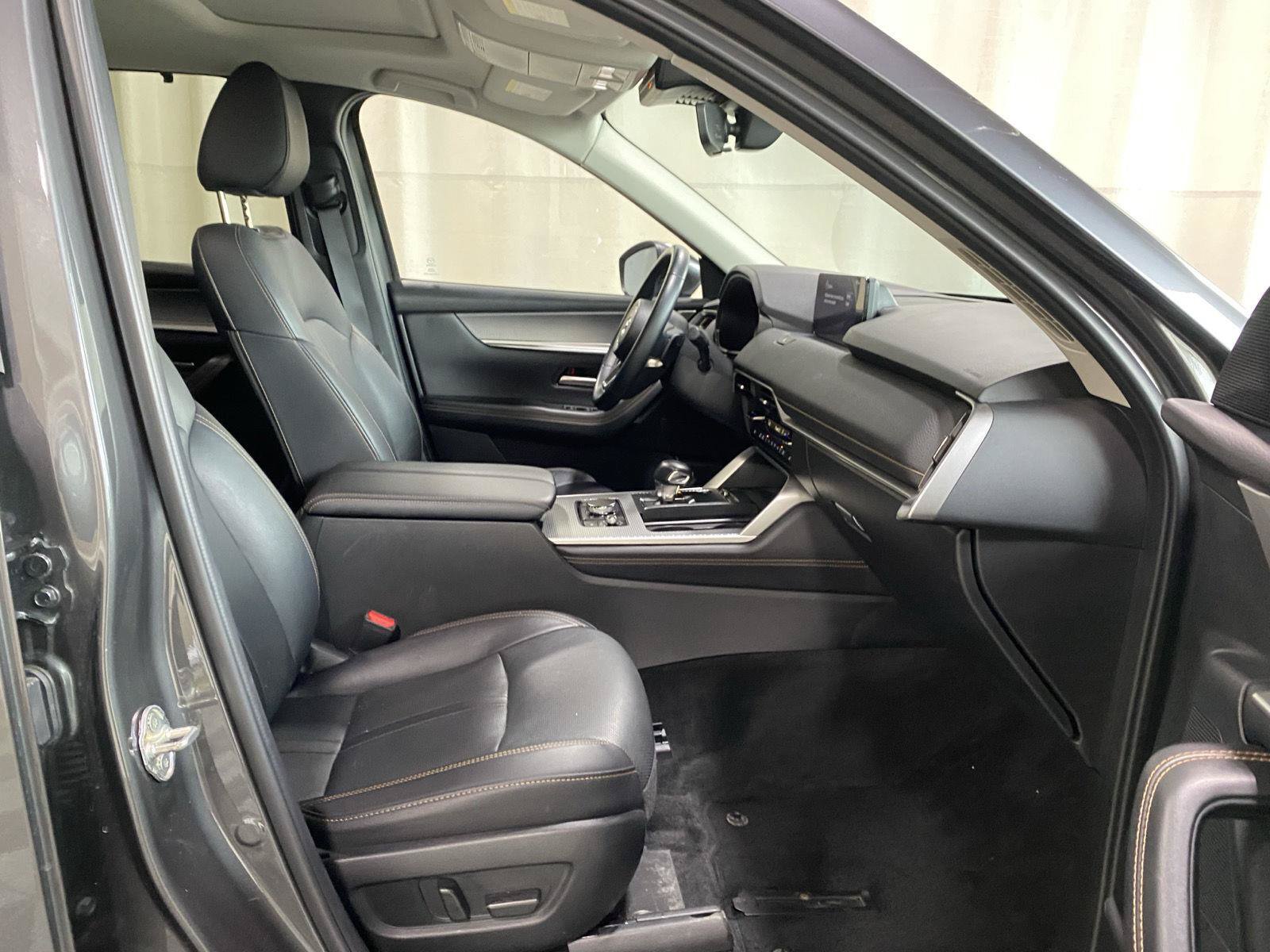 Certified 2024 MAZDA CX-90 Plug-In Hybrid w/ Preferred AWD/4WD image 10