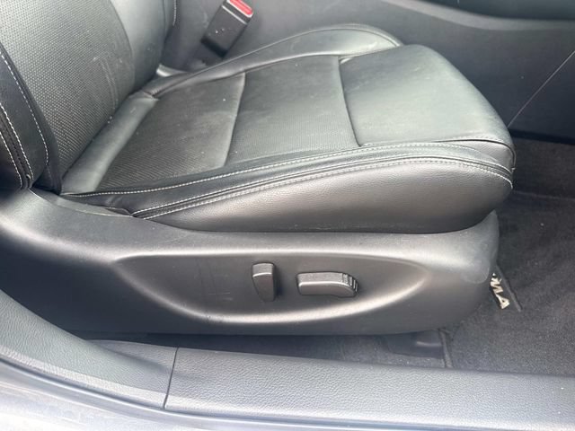 Used 2023 Nissan Maxima SV w/ Floor Mat Group FWD image 16