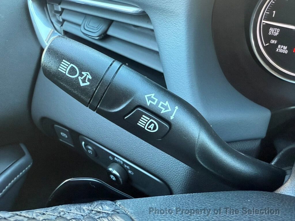 Used 2021 Buick Enclave Premium w/ Sun and Sites Package image 22