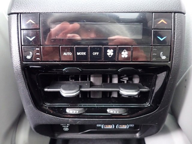 Used 2021 Jeep Grand Cherokee L Summit w/ Advanced Protech Group IV image 19