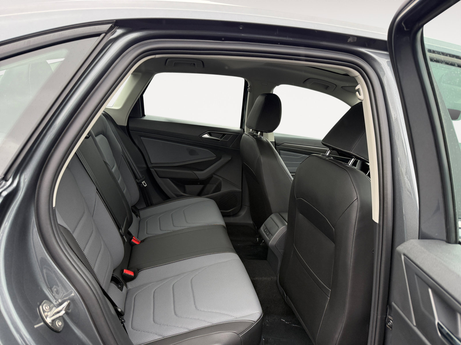 New 2027 Volkswagen Jetta SEL FWD image 18