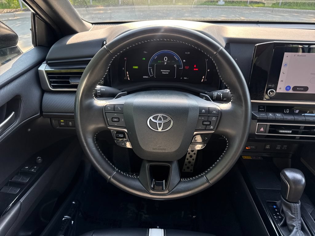 Used 2025 Toyota Camry SE FWD image 19