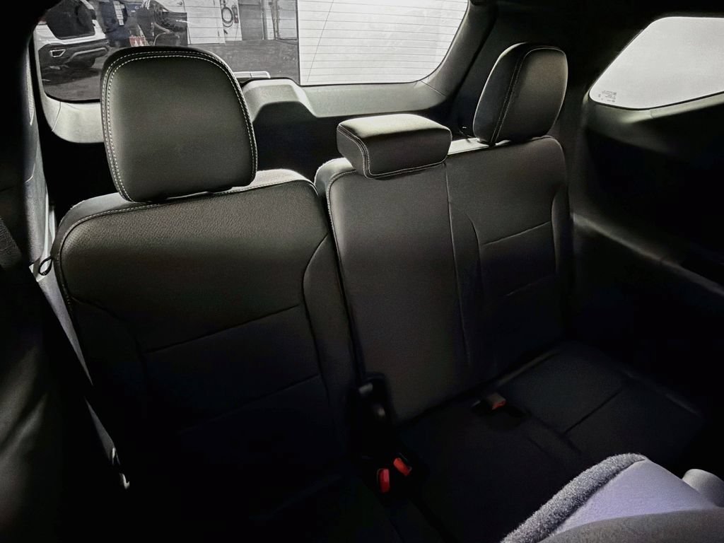 New 2027 Chevrolet Traverse LT w/ Enhanced Driving Package FWD image 28