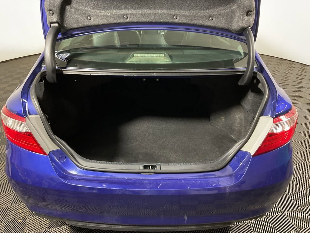 Used 2015 Toyota Camry XSE w/ Moonroof Package image 15