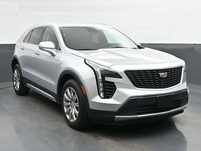 Used 2022 Cadillac XT4 Premium Luxury w/ Safety Alert Package AWD/4WD image 2
