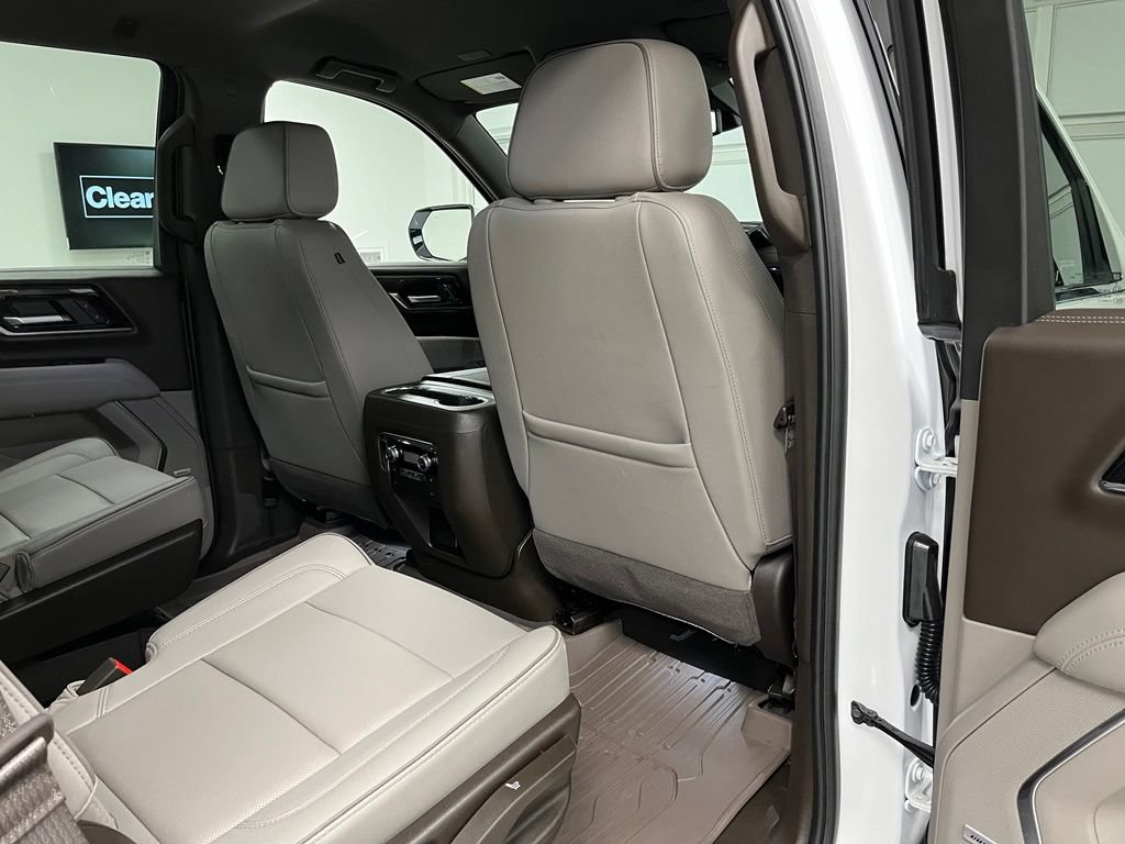 Used 2025 GMC Yukon Elevation AWD/4WD image 51