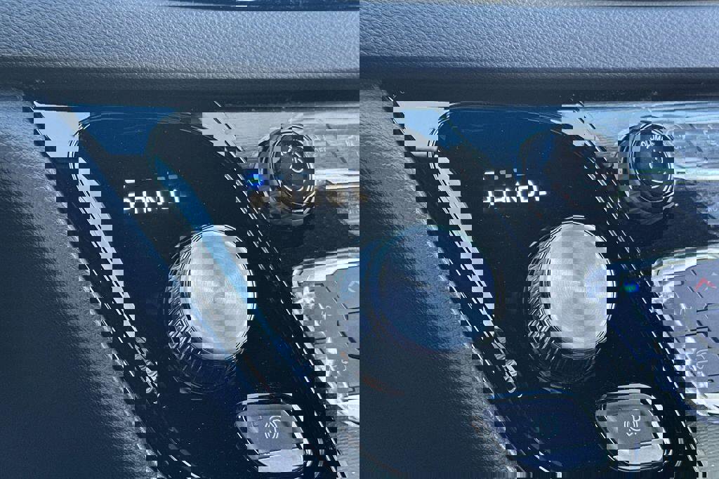 New 2026 Chrysler Voyager LX image 22