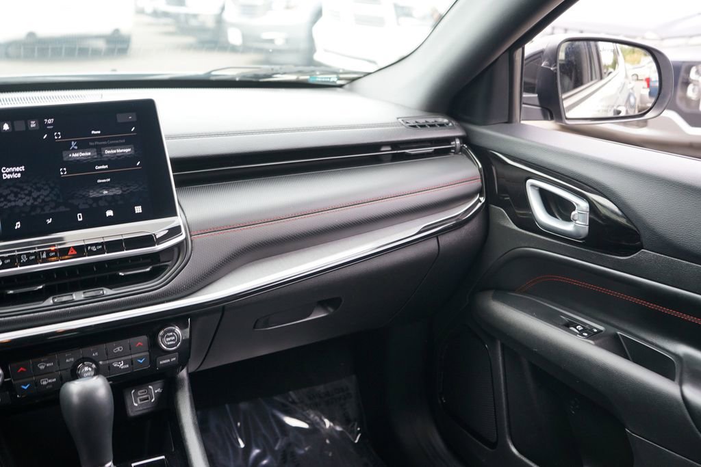 Used 2023 Jeep Compass Trailhawk AWD/4WD image 25