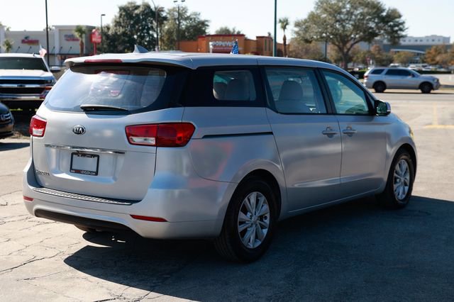 Used 2018 Kia Sedona L image 13