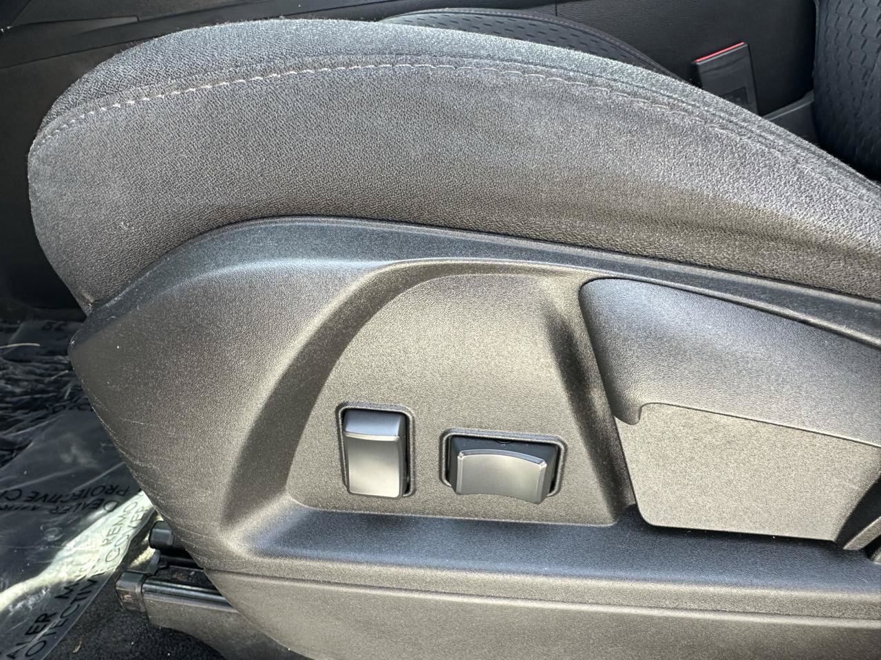 Used 2013 Chevrolet Equinox LS FWD image 23