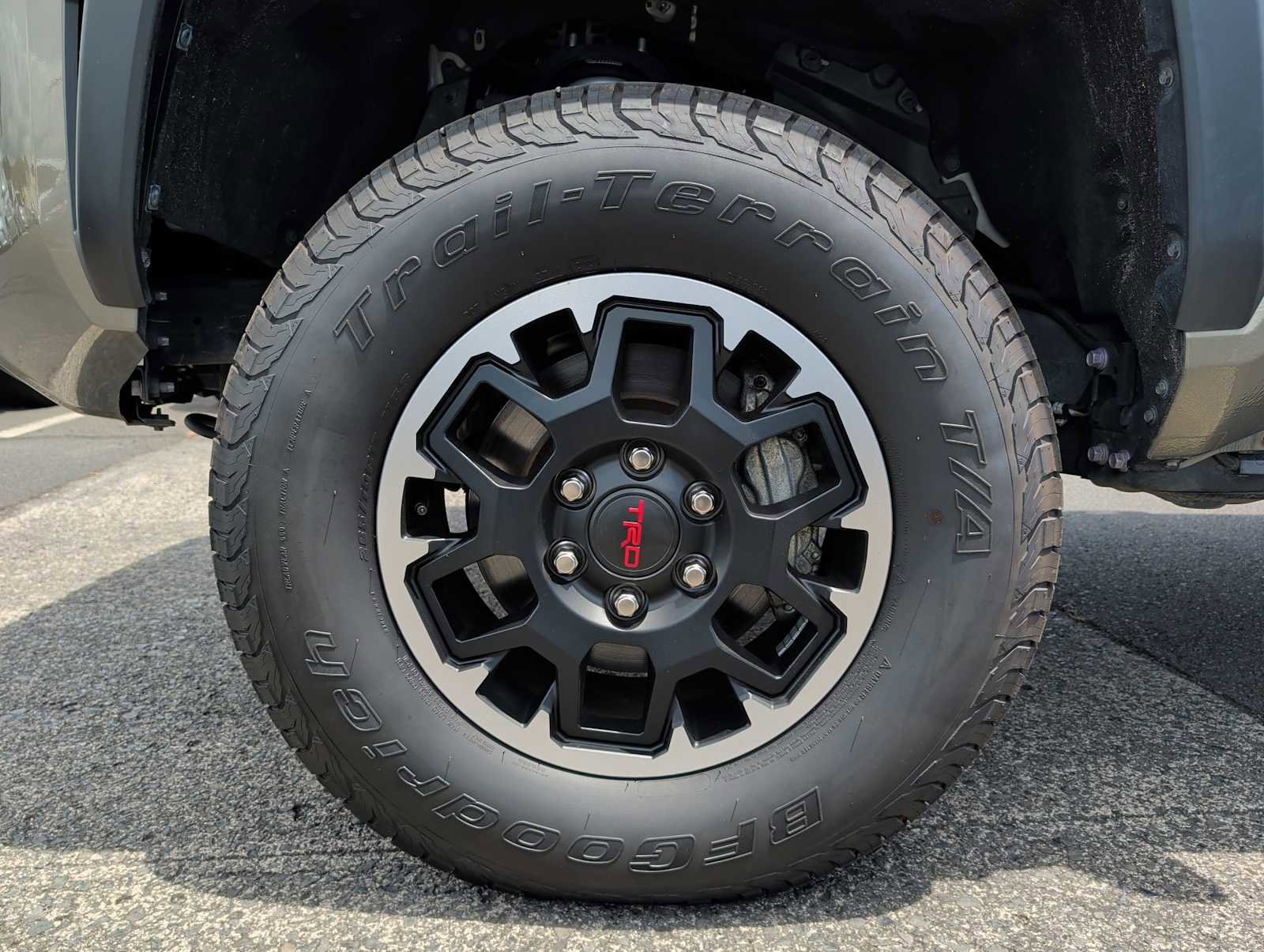 Used 2024 Toyota Tacoma TRD Off-Road AWD/4WD image 18