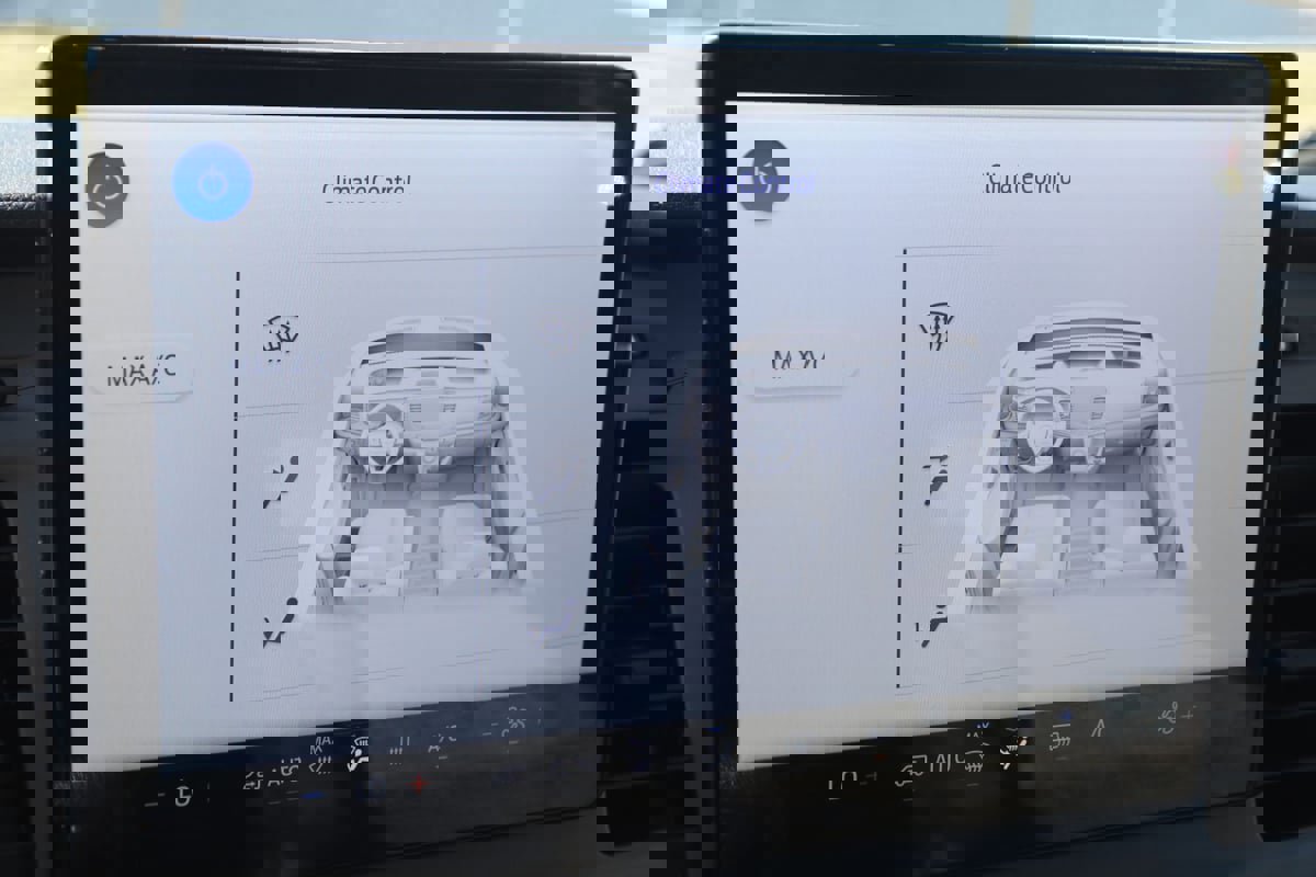 Used 2022 Ford Transit 350 XLT image 31