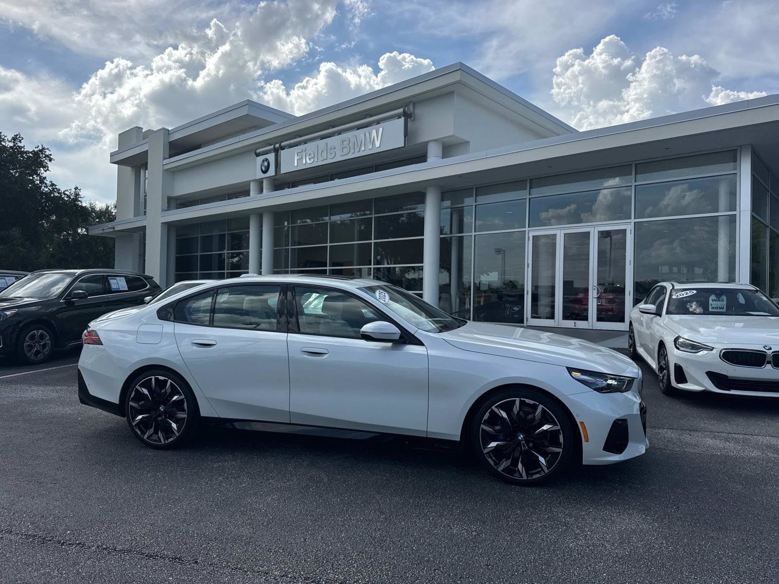 Certified 2025 BMW 530i w/ M Sport Package image 1