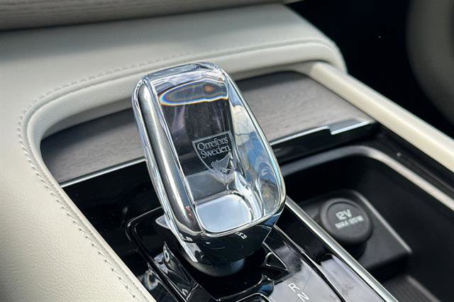 Certified 2025 Volvo XC90 T8 Ultra w/ Protection Package Premier image 25