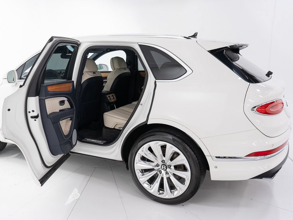 Certified 2023 Bentley Bentayga AWD/4WD image 20