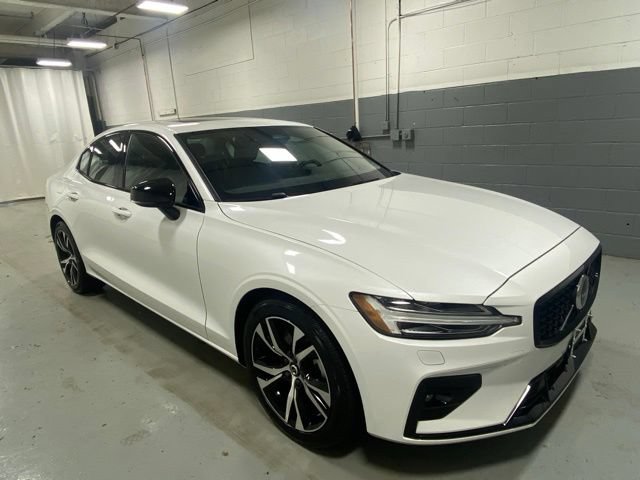 Used 2025 Volvo S60 B5 Core AWD/4WD image 4