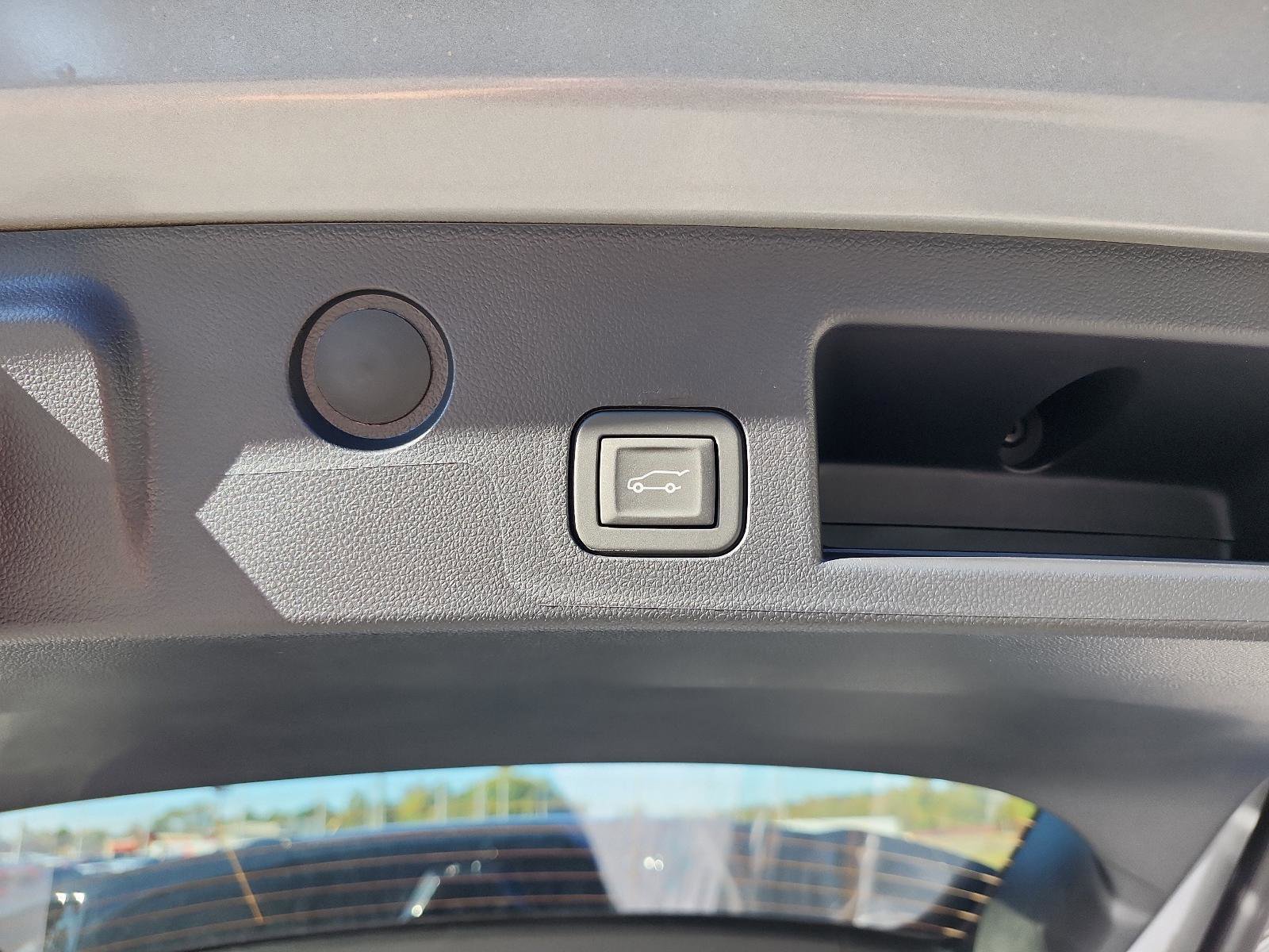 New 2026 GMC Terrain AT4 w/ Convenience Package III image 9