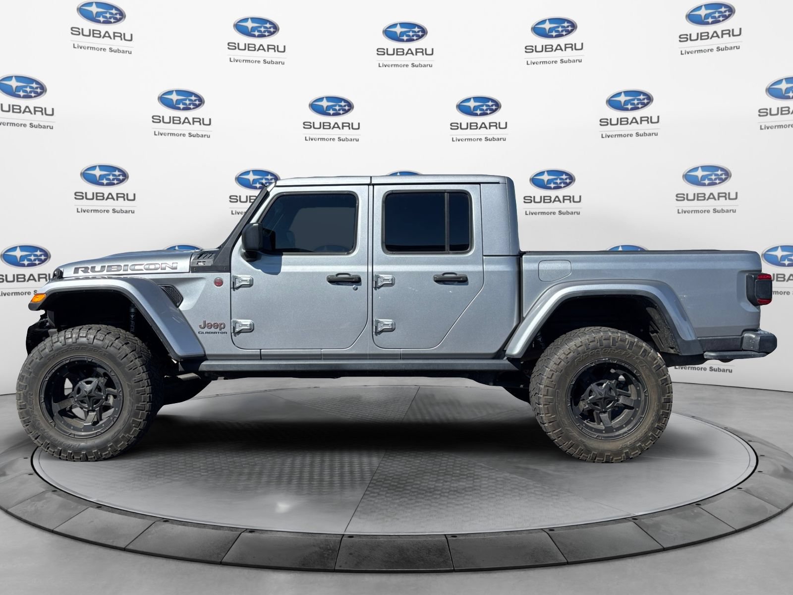 Used 2021 Jeep Gladiator Rubicon AWD/4WD image 3