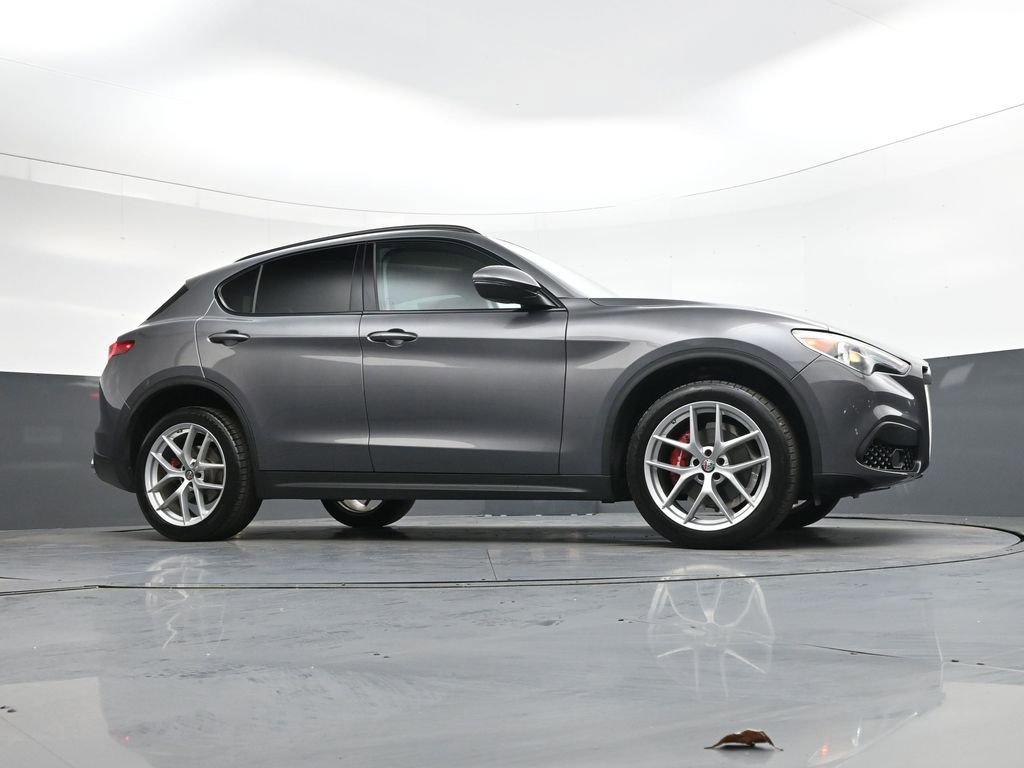 Used 2018 Alfa Romeo Stelvio Sport w/ Quick Order Package 22J Sport image 35