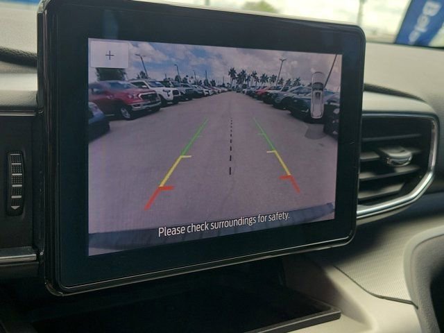 Certified 2021 Ford Explorer XLT w/ Equipment Group 202A image 31