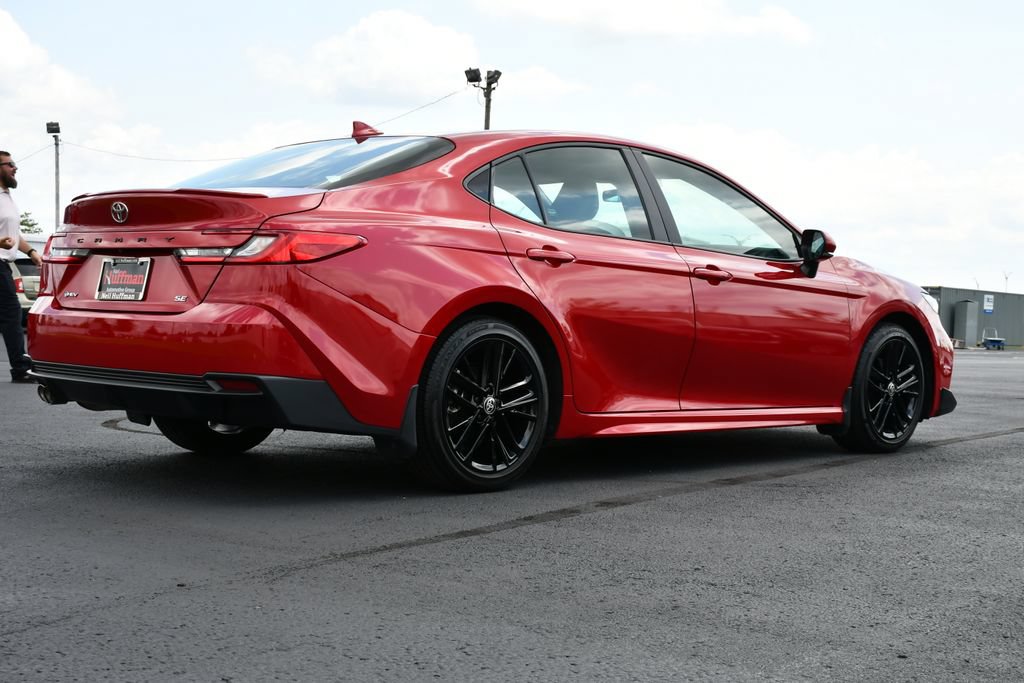 Used 2025 Toyota Camry SE FWD image 7