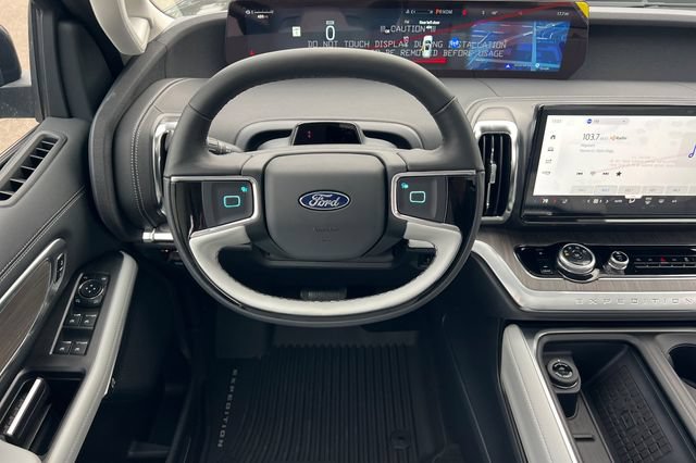 New 2025 Ford Expedition Max Platinum w/ Platinum Ultimate Package AWD/4WD image 13