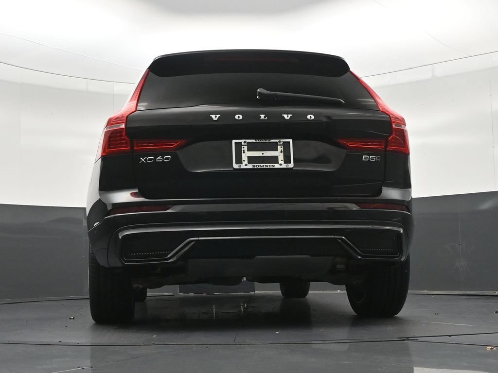 Certified 2024 Volvo XC60 B5 Plus w/ Climate Package AWD/4WD image 27