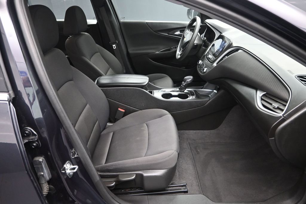 Used 2023 Chevrolet Malibu LT FWD image 36