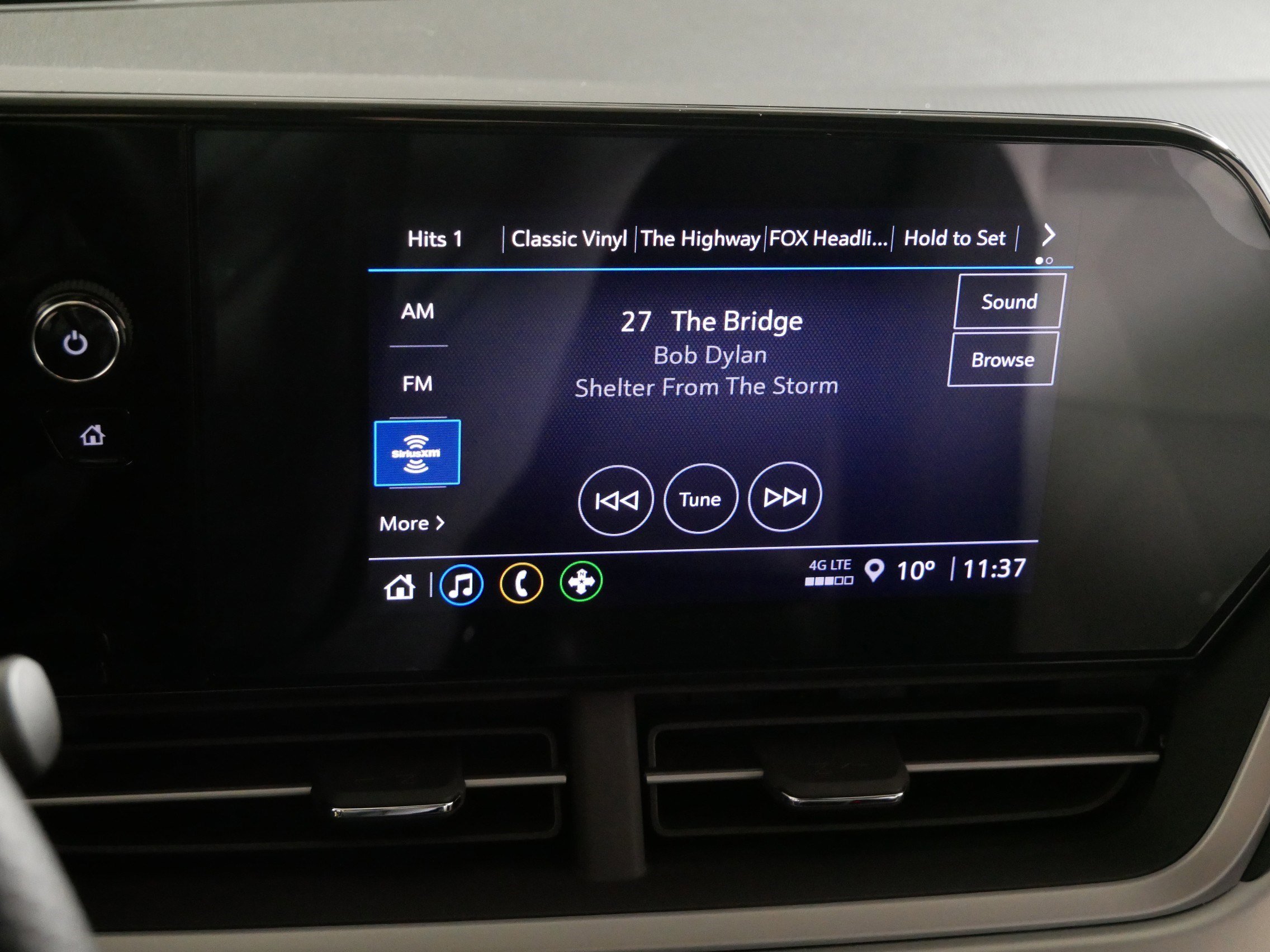 Used 2024 Chevrolet Trax RS w/ Driver Confidence Package image 22