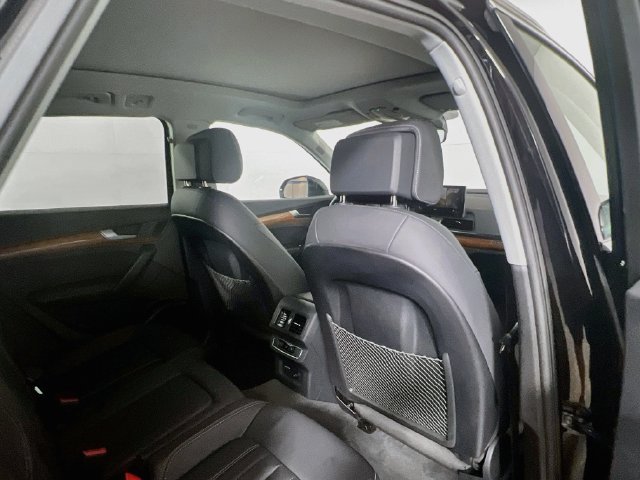 Used 2023 Audi Q5 2.0T Premium Plus w/ Premium Plus Package AWD/4WD image 22