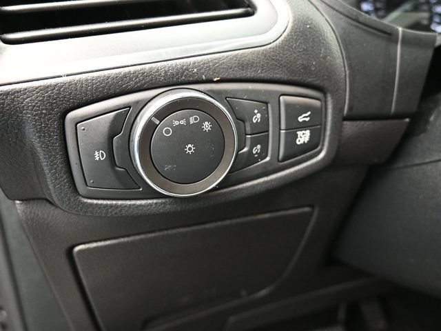 Used 2022 Ford Edge Titanium w/ Equipment Group 301A AWD/4WD image 17