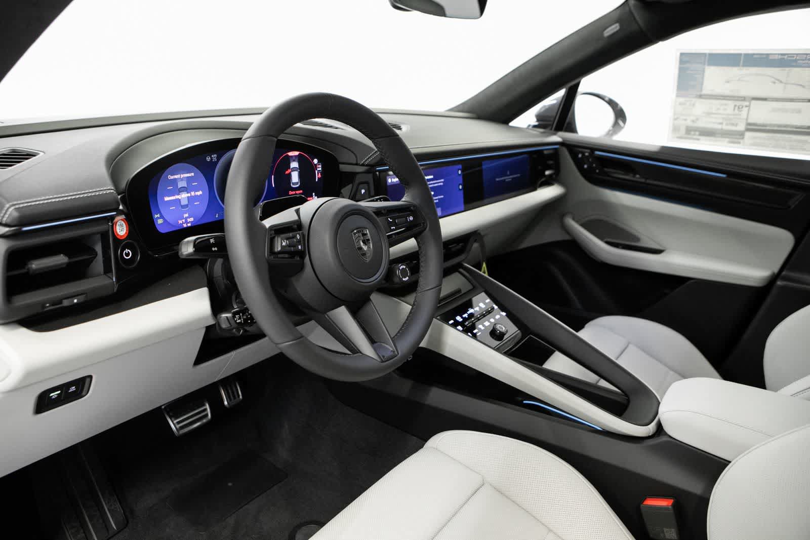 New 2026 Porsche Macan Turbo Electric AWD/4WD image 4