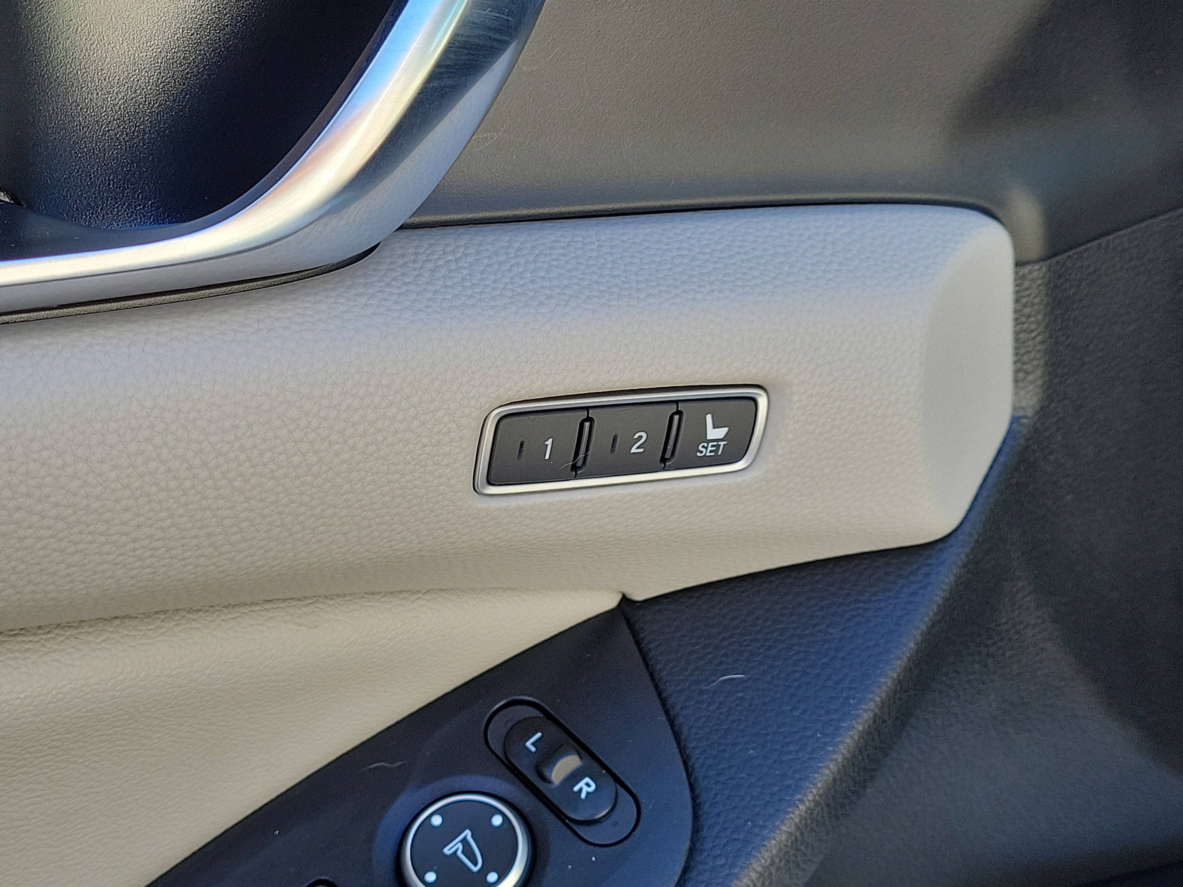 Used 2021 Honda Accord EX-L image 16