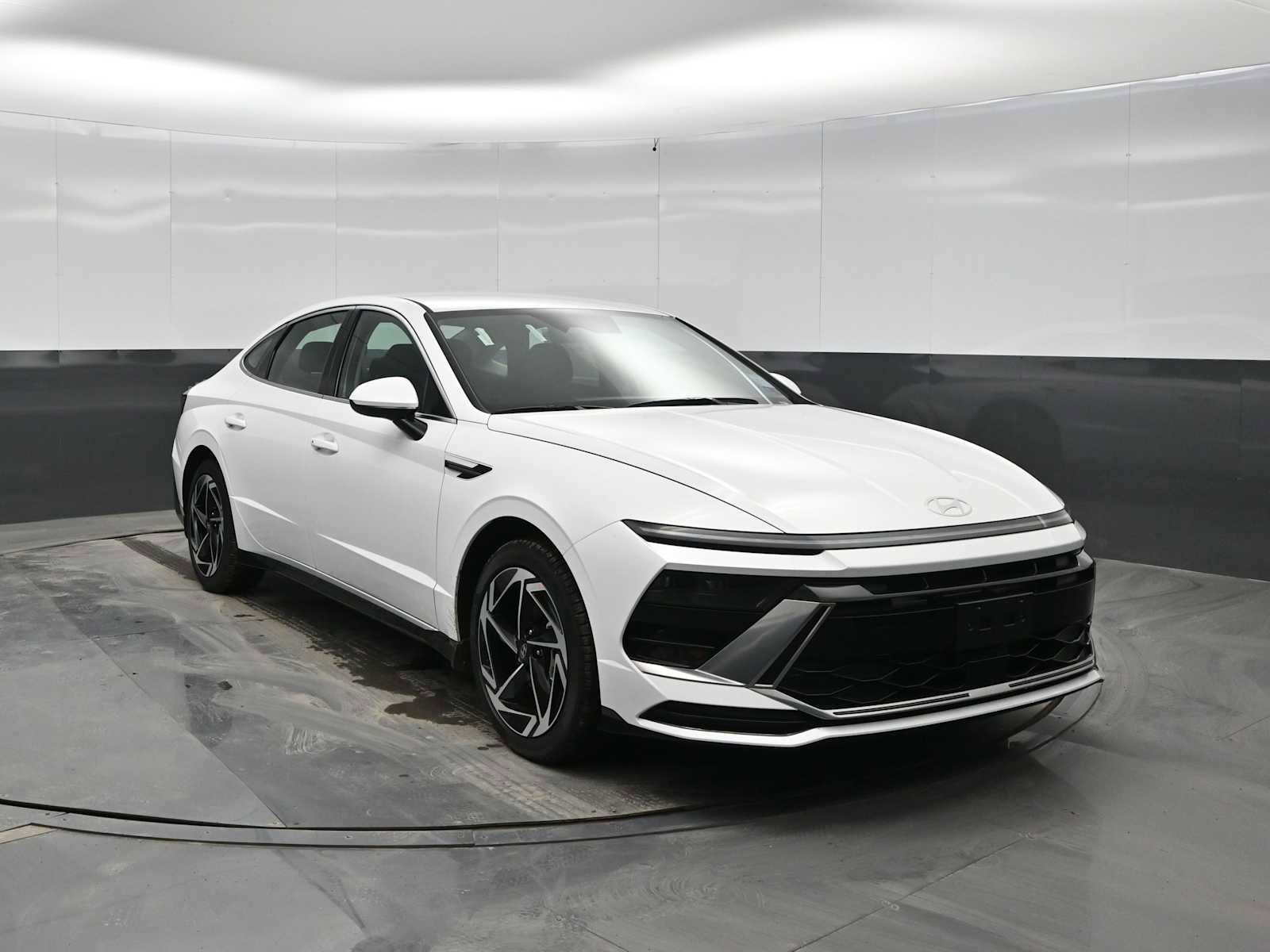 New 2026 Hyundai Sonata SEL image 2