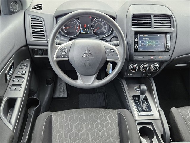 Used 2025 Mitsubishi Outlander Sport ES image 12