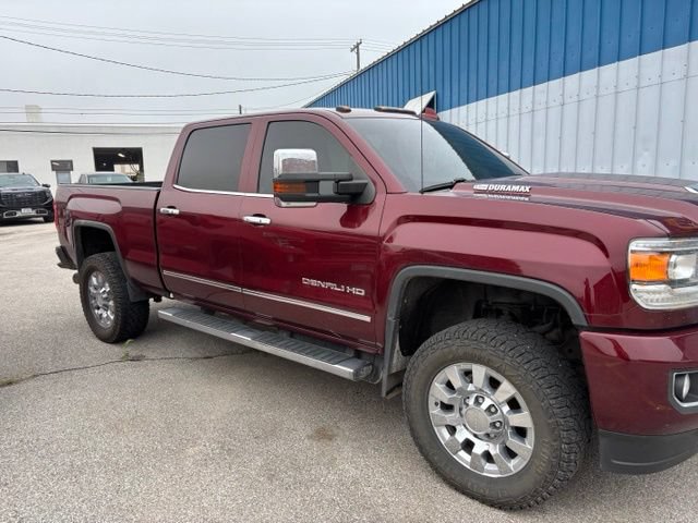 Used 2017 GMC Sierra 2500 Denali w/ Duramax Plus Package AWD/4WD image 1