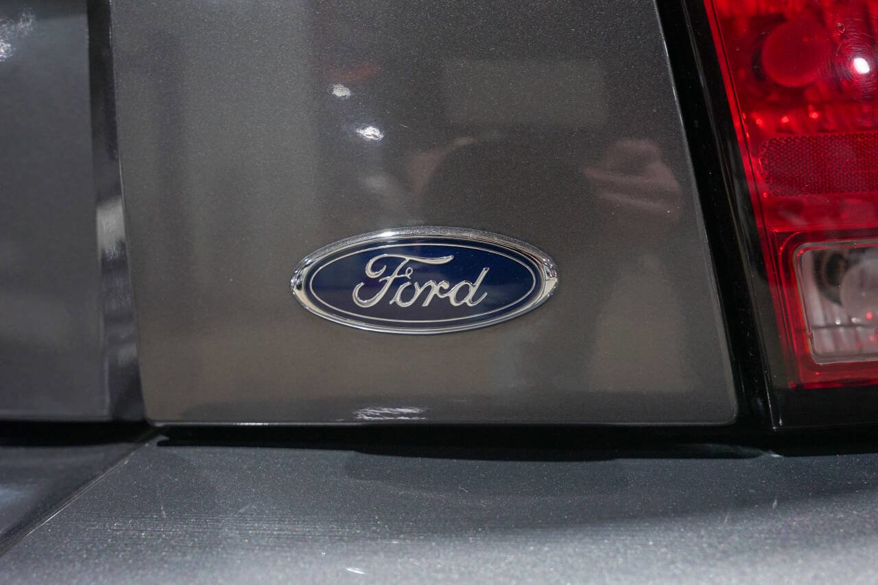 Used 2003 Ford Mustang GT Premium RWD image 25