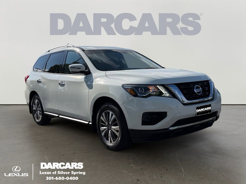 Used 2020 Nissan Pathfinder S FWD image 1