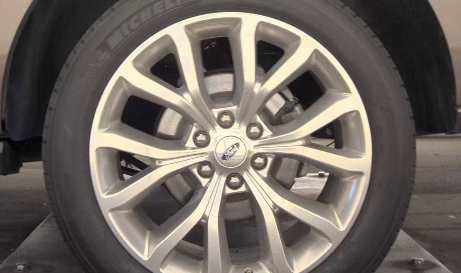 Used 2018 Ford Expedition Platinum image 11