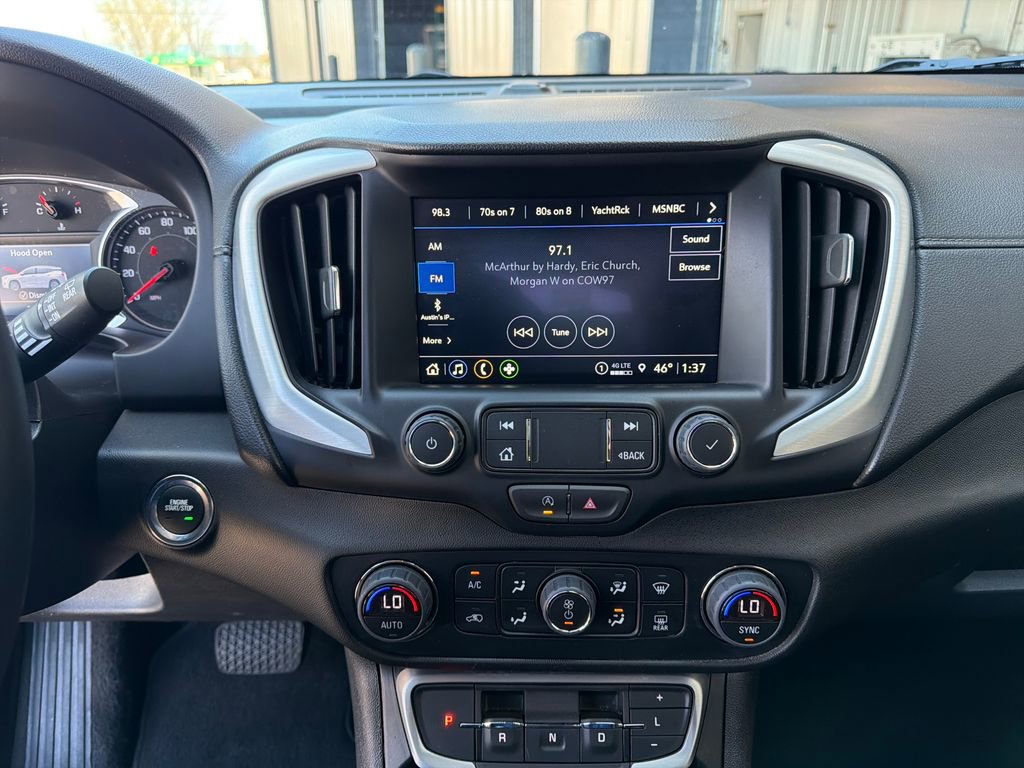 Used 2024 GMC Terrain SLT AWD/4WD image 17