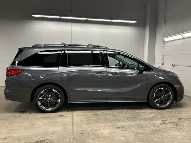 Used 2024 Honda Odyssey Elite image 3
