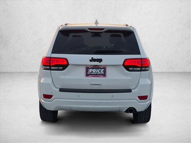 Used 2018 Jeep Grand Cherokee Altitude RWD image 7