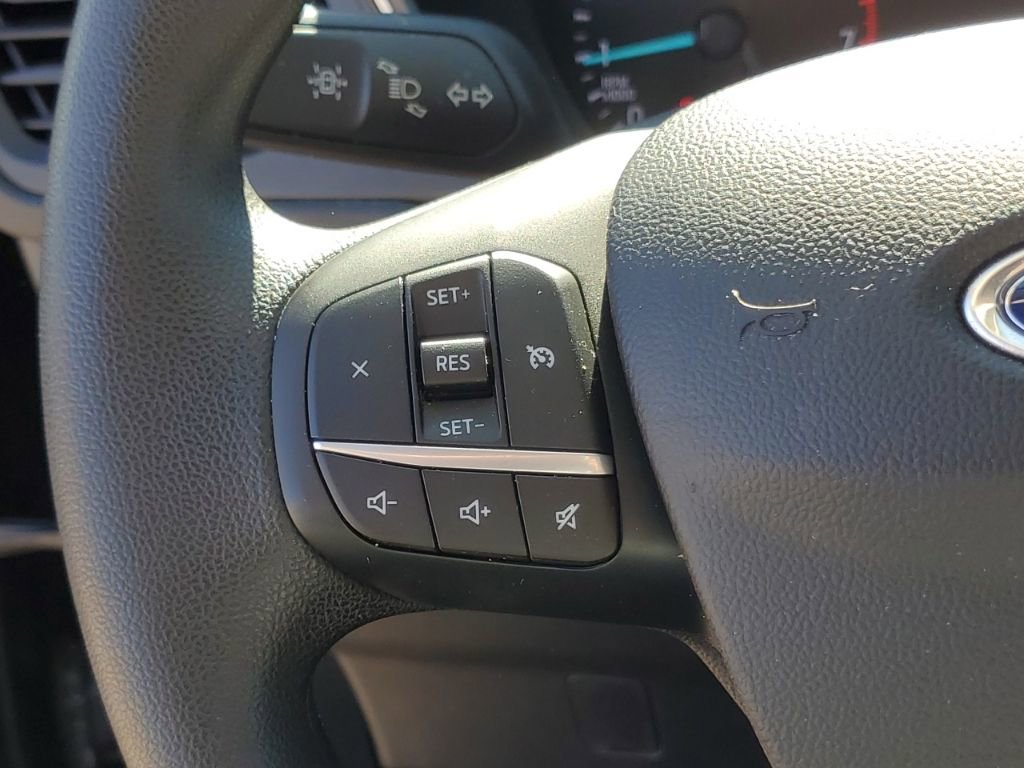 Used 2020 Ford Escape SE image 14
