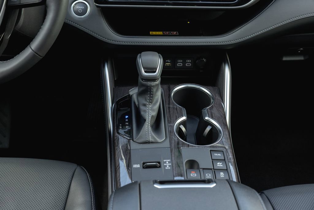 New 2026 Toyota Highlander Limited image 10