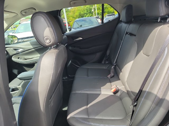Used 2025 Buick Encore GX Sport Touring w/ Advanced Technology Package FWD image 11